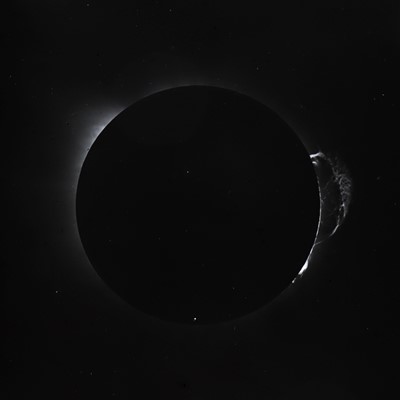 Lot 133 - Stereo Diaposotive Image of the 1919 Eclipse Used to Prove Einstein's Theory of Relativity