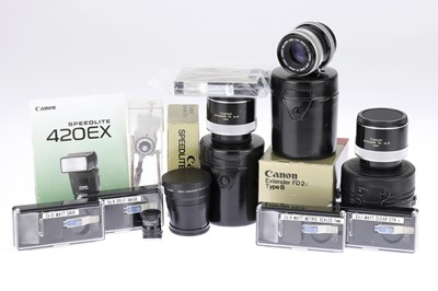 Lot 569 - A Mixed Selection of Various Canon SLR Accessories