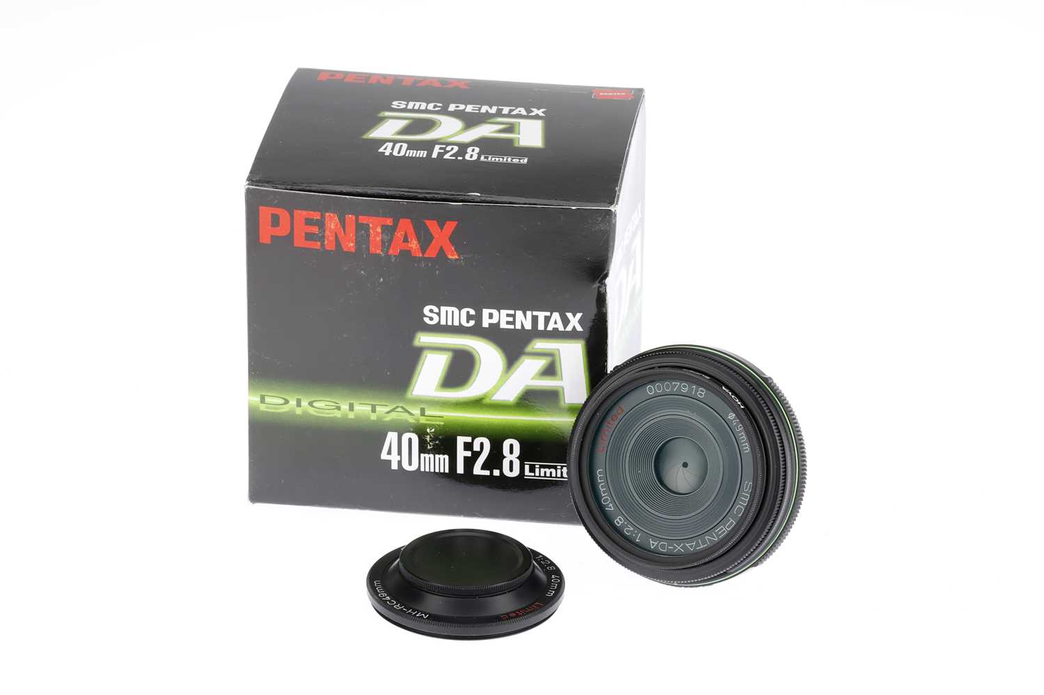 Lot 425 - A SMC Pentax-DA f/2.8 40mm Limited Lens