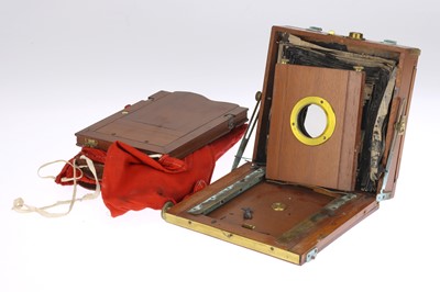 Lot 463 - An Unmarked Half Plate Mahogany Field Camera