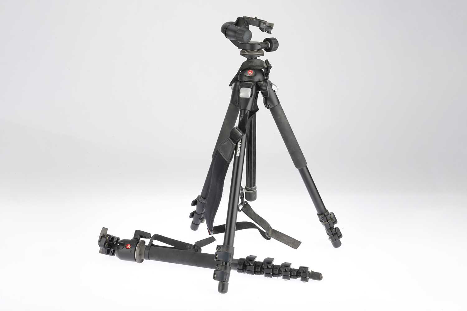 Lot 523 - A Manfrotto 695 Magfiber Monopod