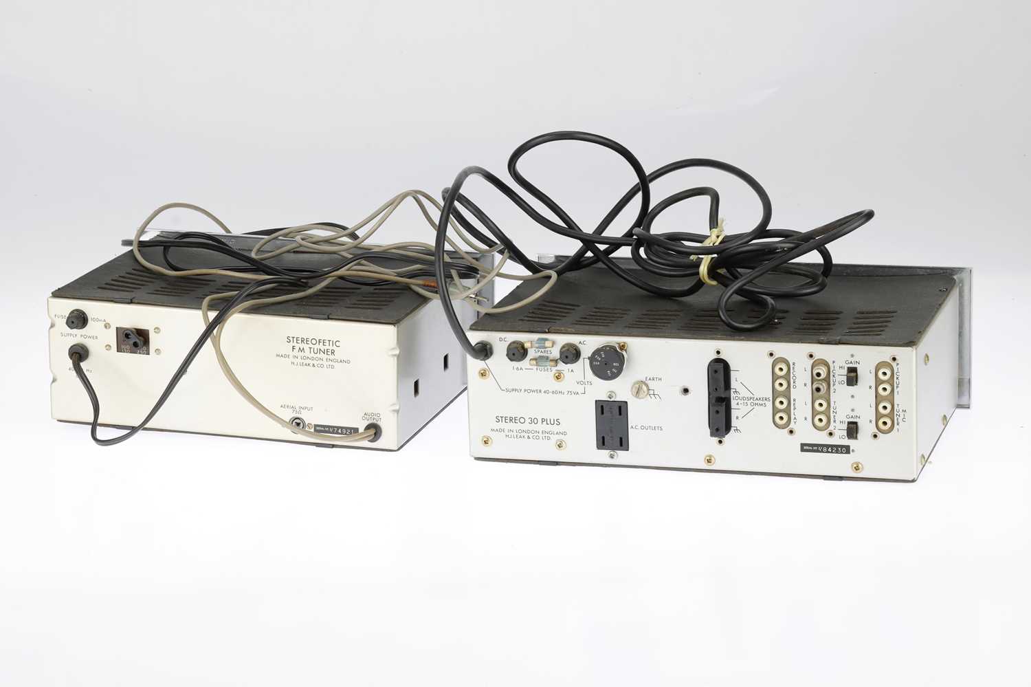 Lot 877 - A Leak Stereo Plus Amplifier & Stereofetic FM Tuner