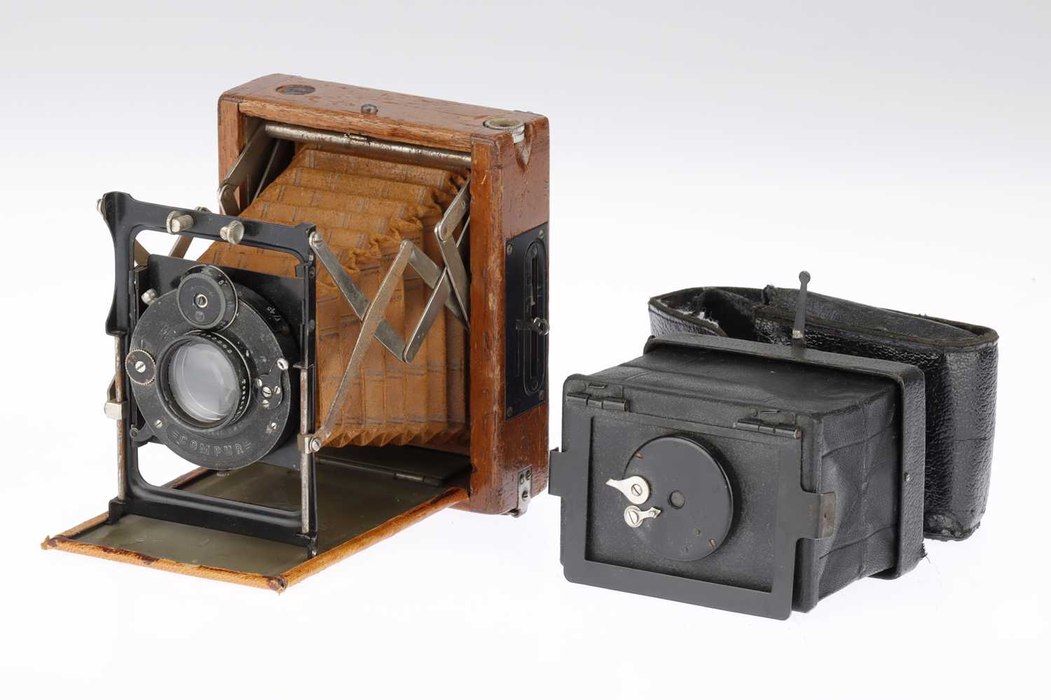 Lot 289 - Two Strut Folding Medium Format Plate