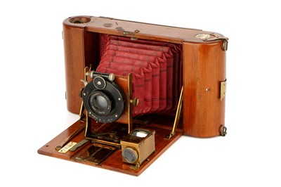 Lot 419 - A J. Lizars Challenge Tropical Dayspool Camera