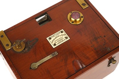 Lot 421 - A J. Robinson & Sons The 'Luzo' Hand Camera