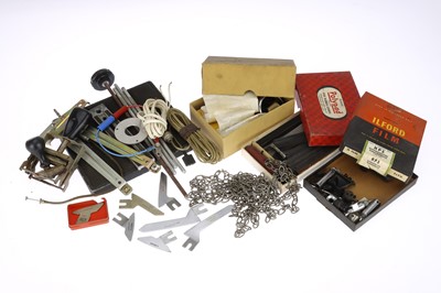 Lot 587 - END LOT: A Mixed Selection of Camera Parts