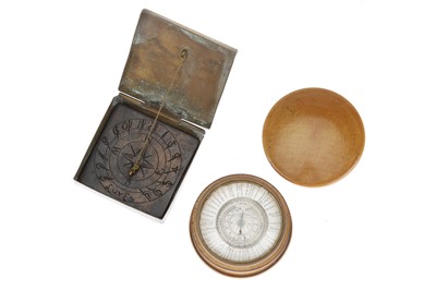 Lot 768 - Small Boxwood Pocket Sundial Compass