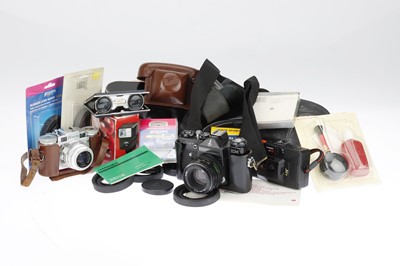 Lot 150 - A Collection of Various Cameras & Accessories