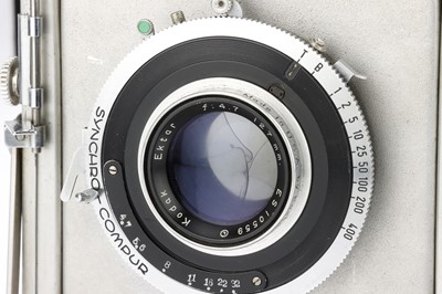 Lot 258 - A Graflex Speed Graphic 4x5 Folding Rangefinder Camera