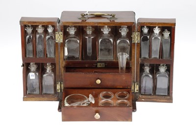 Lot 696 - Small Domestic Medicine Chest