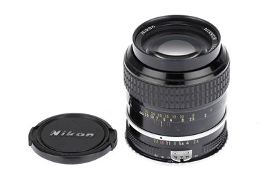 Lot 358 - A Nikon Nikkor f/2.5 105mm AI Lens