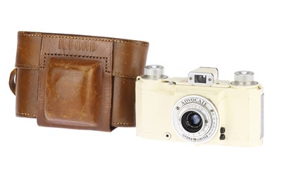 Lot 72 - An Ilford Advocate Viewfinder Camera
