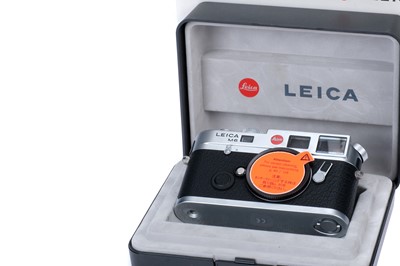 Lot 43 - A Leica M6 0.85 TTL Rangefinder Camera Body
