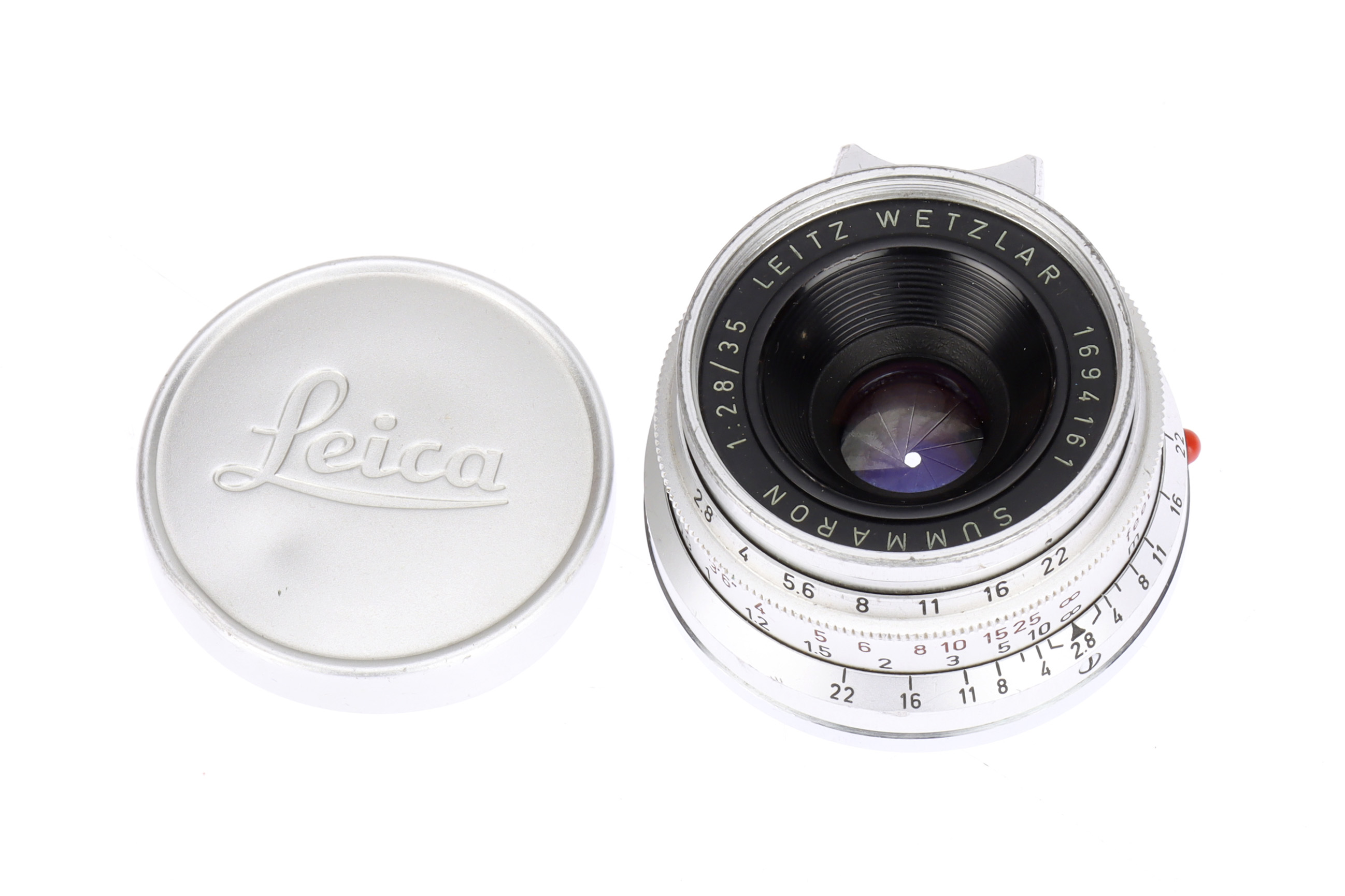 Lot 15 - A Leitz Summaron f/2.8 35mm Lens,