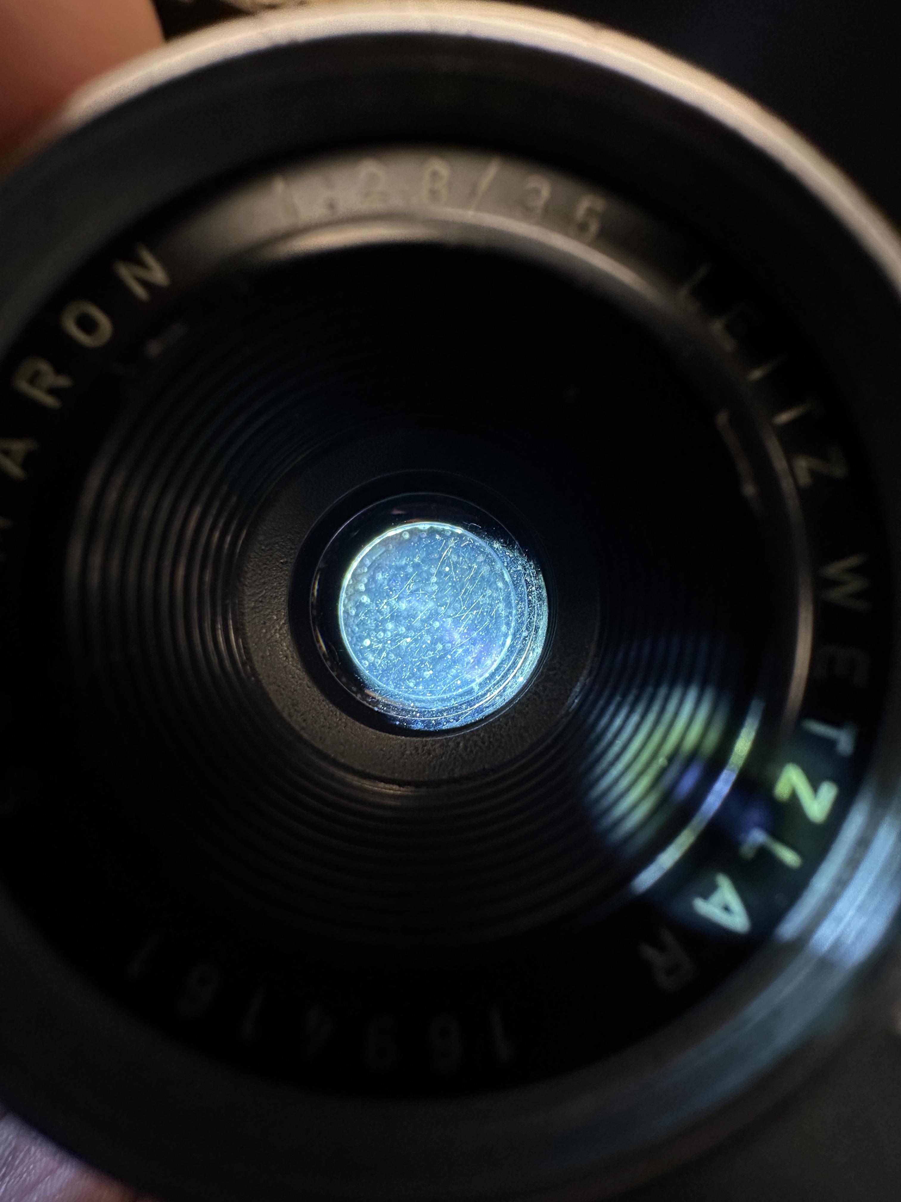 Lot 15 - A Leitz Summaron f/2.8 35mm Lens,