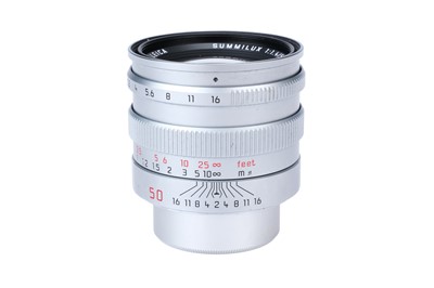 Lot 30 - A Leitz Summilux f/1.4 50mm Lens