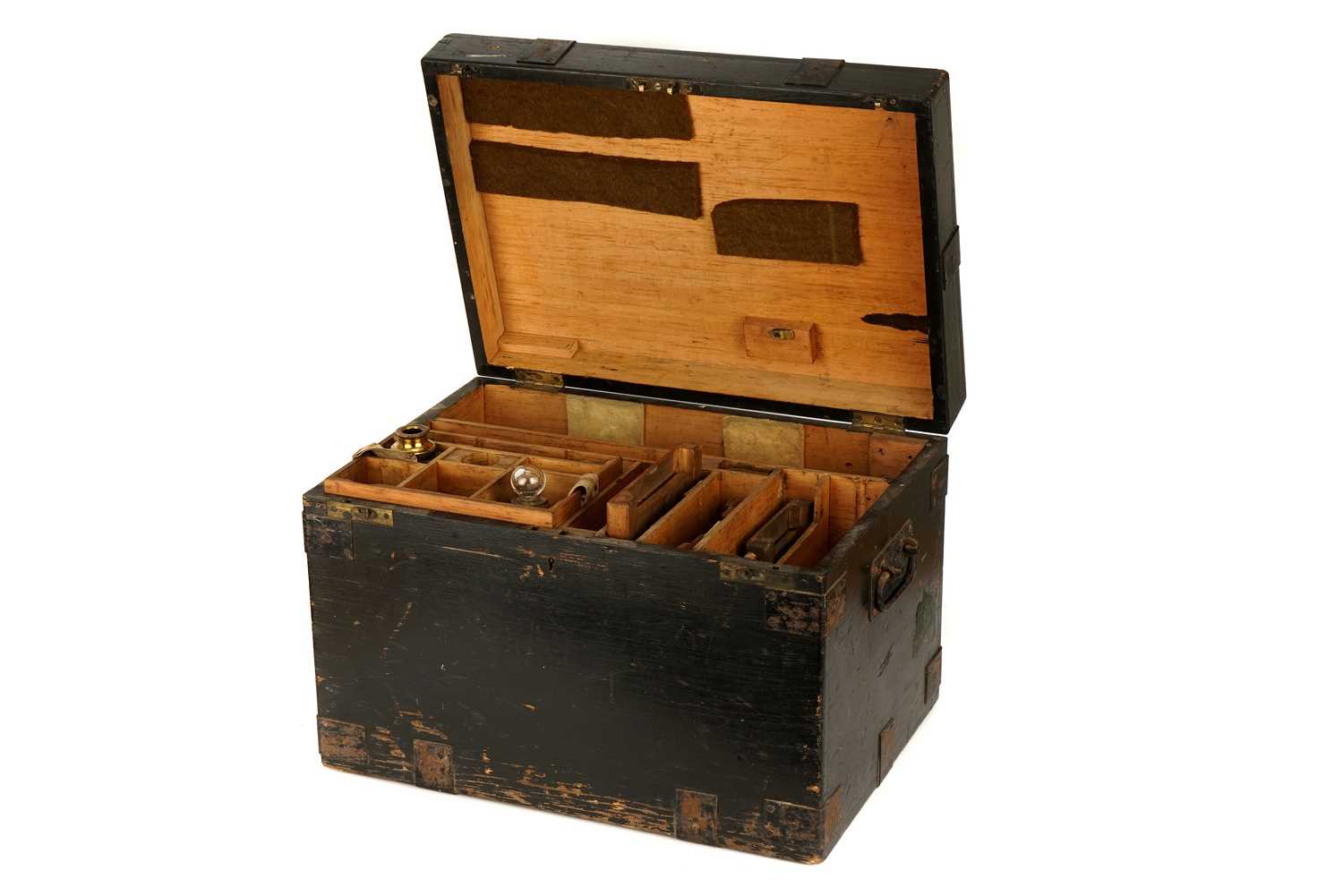 lot-453-an-early-wet-plate-outfit-box