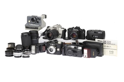 Lot 85 - A Group of Various Cameras and Lenses