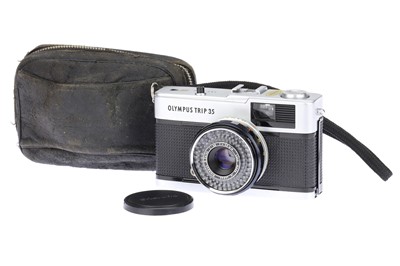 Lot 110 - An Olympus Trip 35 35mm Viewfinder Camera