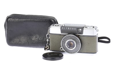 Lot 111 - An Olympus PEN EE Half Frame 35mm Compact Camera