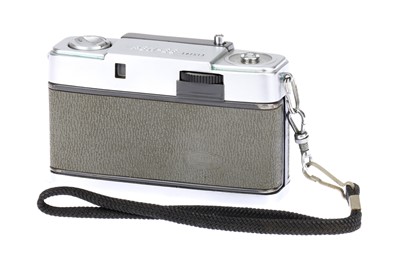 Lot 111 - An Olympus PEN EE Half Frame 35mm Compact Camera