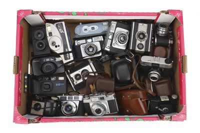 Lot 487 - A Collection of Film Cameras