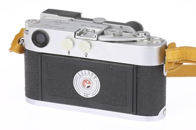 Lot 10 - A Leitz Wetzlar Leica M3 Delay DS 35mm Rangefinder Camera