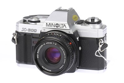 Lot 63 - A Minolta X-300 35mm Film SLR Camera