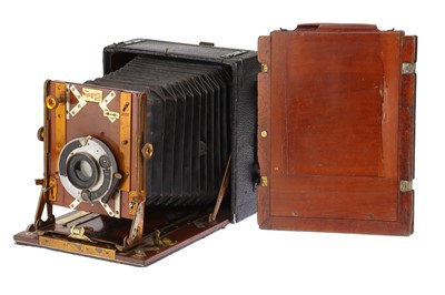 Lot 309 - A Sanderson De Luxe Hand & Stand Mahogany & Brass Camera