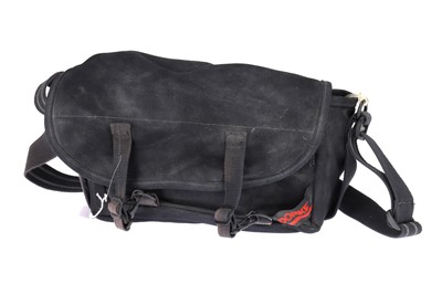 Lot 402 - A Domke F6 Camera Bag