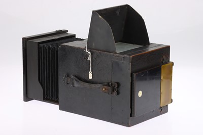 Lot 312 - A Newman & Guardia Longfocus Reflexkamera Half Plate SLR Camera