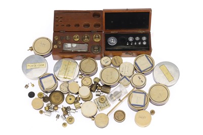 Lot 542 - A Collection of Weights