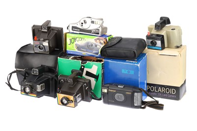 Lot 225 - A Mixed Selection of Polaroid Cameras