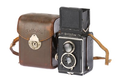 Lot 146 - An Original Rolleiflex 6 x 6 Medium Format TLR Camera