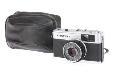 Lot 120 - An Olympus Trip 35 Viewfinder Camera