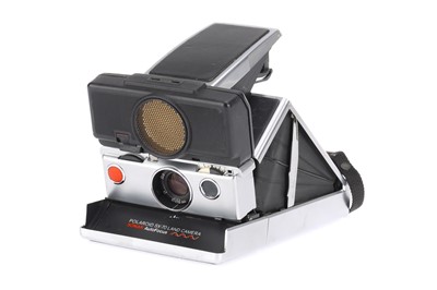 Lot 221 - A Polaroid SX-70 Land Sonar Autofocus Instant Folding SLR Camera