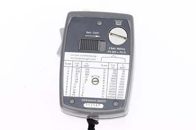 Lot 349 - A Gossen Lunasix 3 CdS Exposure Meter