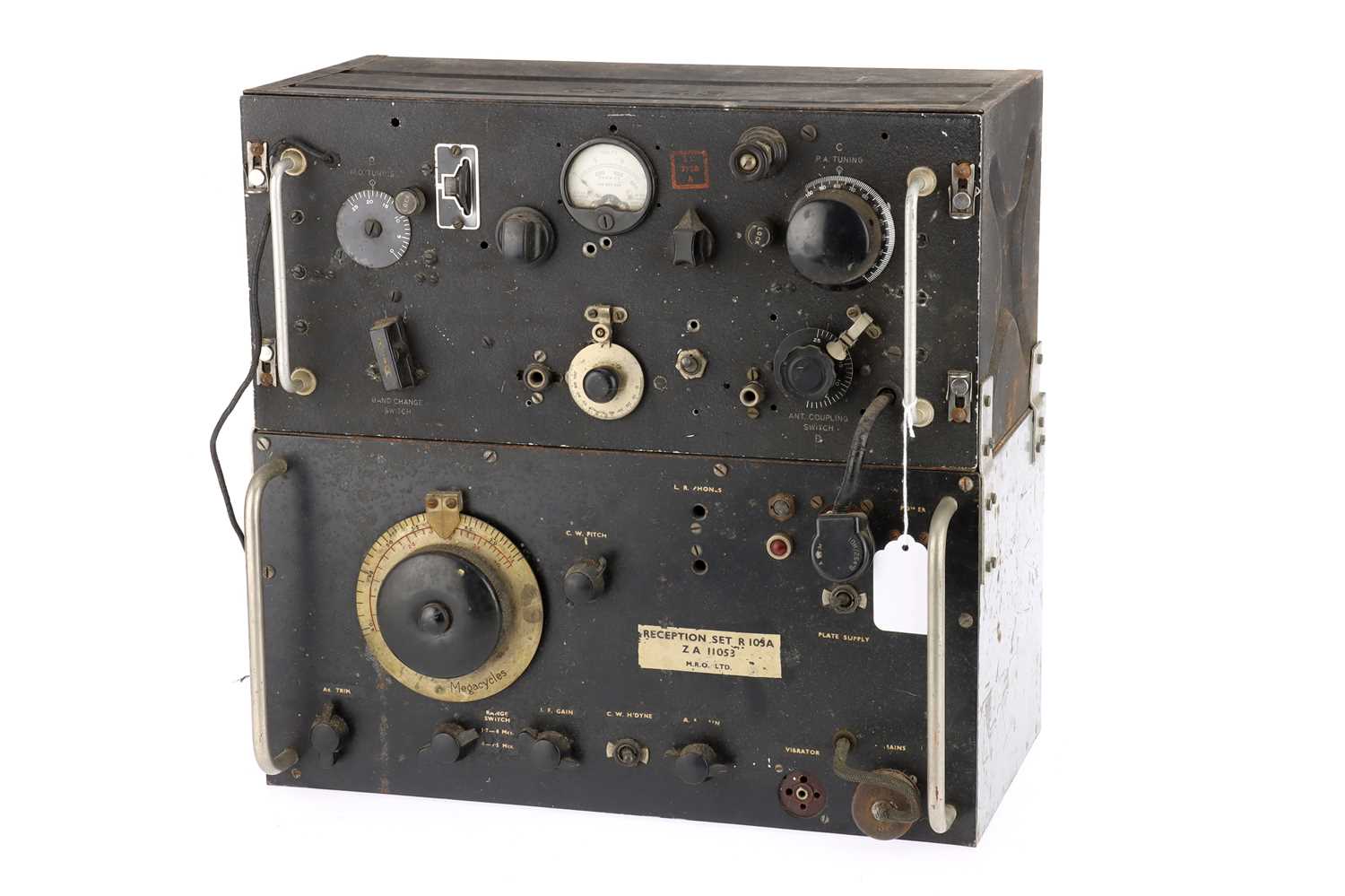 Lot 1299 - A Combined Radio Unit: R 103A Radio Receiver