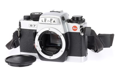 Lot 27 - A Leica R7 35mm SLR Camera Body