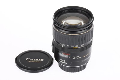 Lot 118 - A Canon Zoom Lens EF 28-135mm f/3.5-5.6 IS Camera Lens