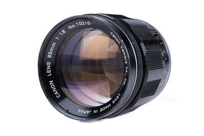 Lot 116 - A Canon f/1.8 85mm Lens