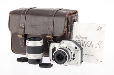 Lot 200 - A Nikon Pronea S APS Camera