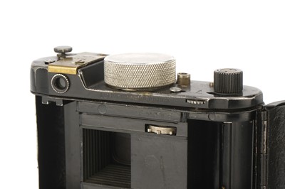 Lot 129 - A Berning Robot II 'Luftwaffen-Eigentum' Camera