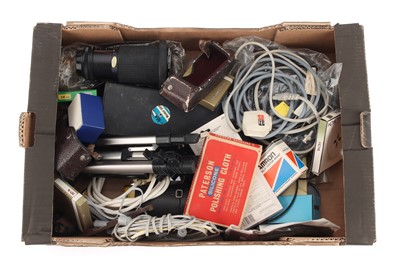 Lot 324 - END LOT: A Mixed Selection of Camera Accessories & Cables