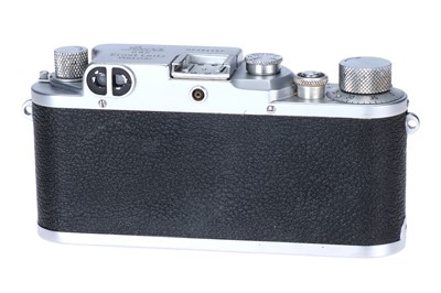 Lot 19 - A Leica IIIc Rangefinder Camera