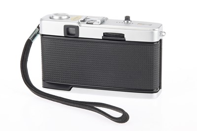 Lot 125 - An Olympus Trip 35 35mm Viewfinder Camera