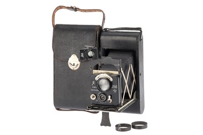 Lot 204 - A Newman & Guardia Sibyl Excelsior Folding Camera