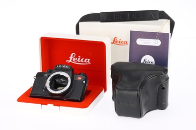 Lot 53 - A Leica R-E 35mm SLR Camera Body