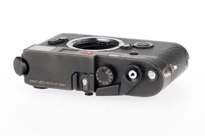 Lot 1 - A Leica M6 Rangefinder Body