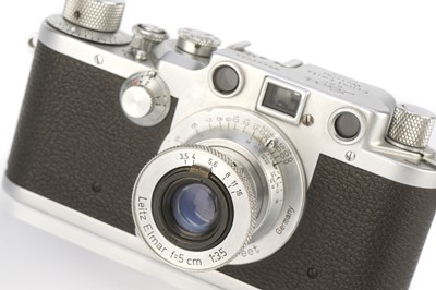Lot 17 - A Leica IIIc Rangefinder Camera